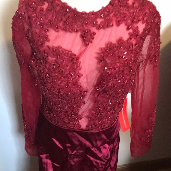 Maroon beaded gown - Picture 1 of 7